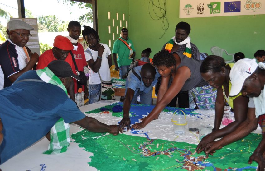 Participatory mapping in Suriname (Photo: Tropenbos Suriname)