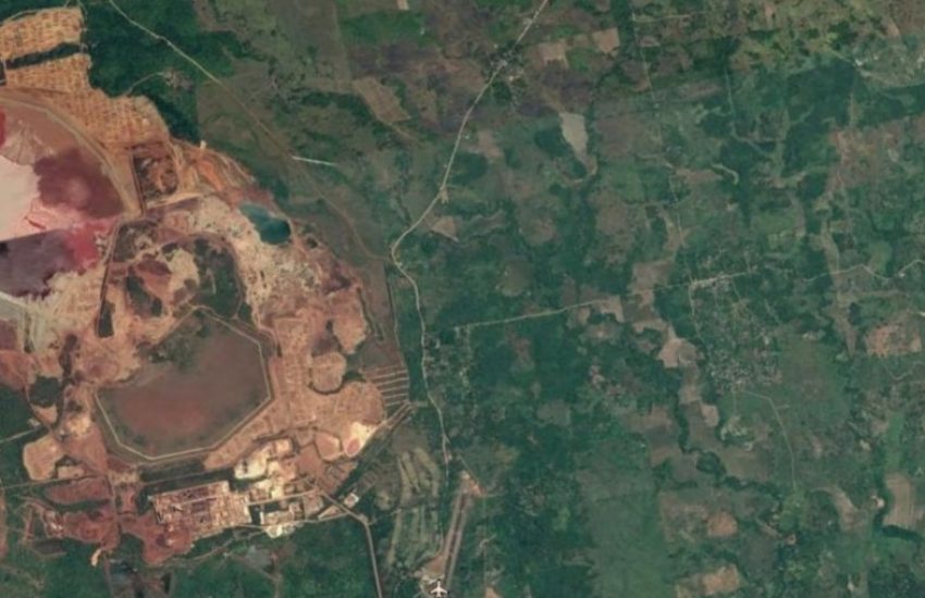 Satellite image of open pit mine in Palawan, Philippines. Photo from Google Earth