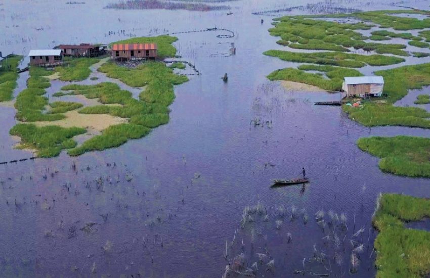 Acadjas in Lake Nokoué, Benin (c) Maxime Eiselin