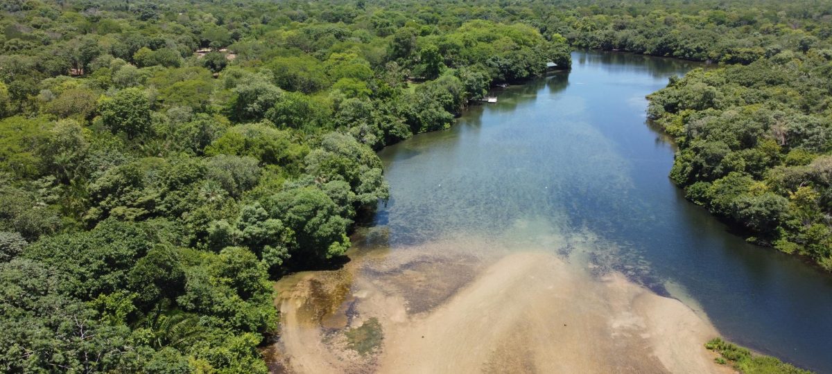 River in Bolivia Photo by Manuel Seoane - IUCN NL